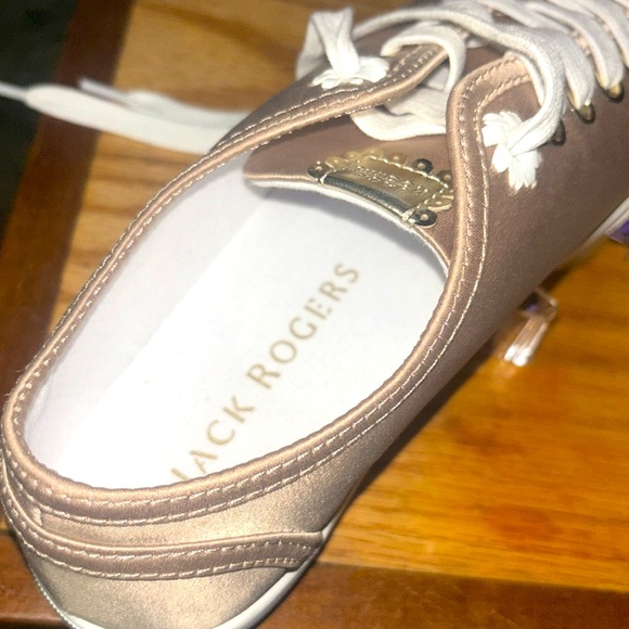 NWOT Lia satin sneakers 8 champagne Jack Rogers 💕💕💕 - Picture 6 of 6